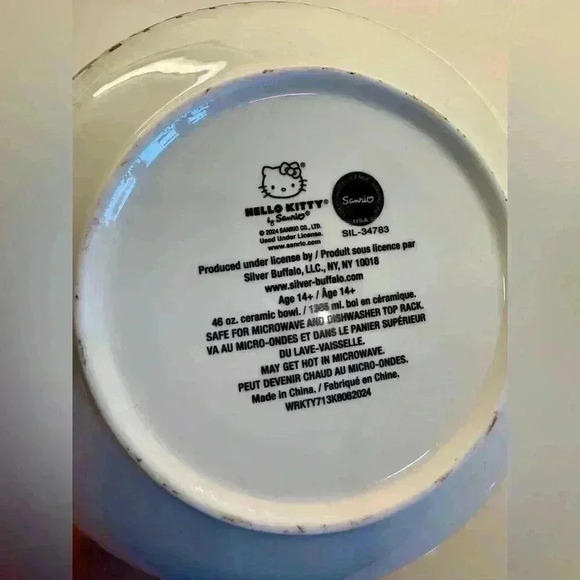 Hello Kitty Christmas Gingerbread House Ceramic Bowl 46oz // 6 AVAILABLE! - Picture 4 of 4